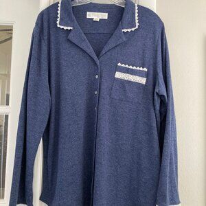 Eileen West Light Navy blue With Ivory lace Long Sleeve Pajama Top Large